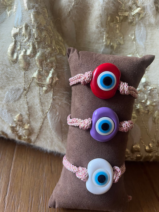 Eye bracelet