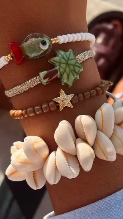 Golden star bracelet