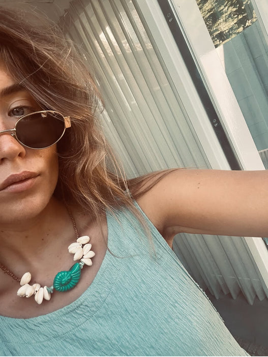 Big shell necklace green