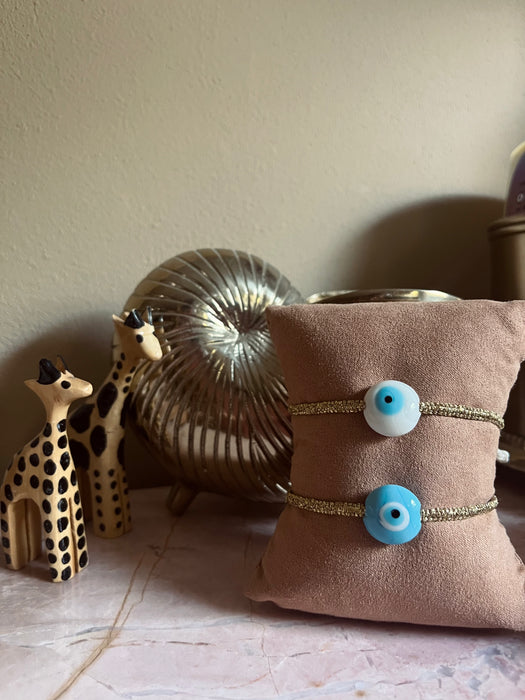 Blue eye bracelet