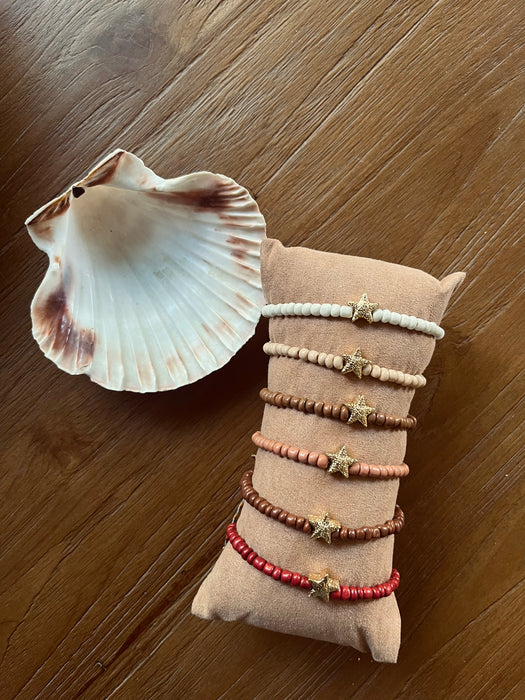 Golden star bracelet