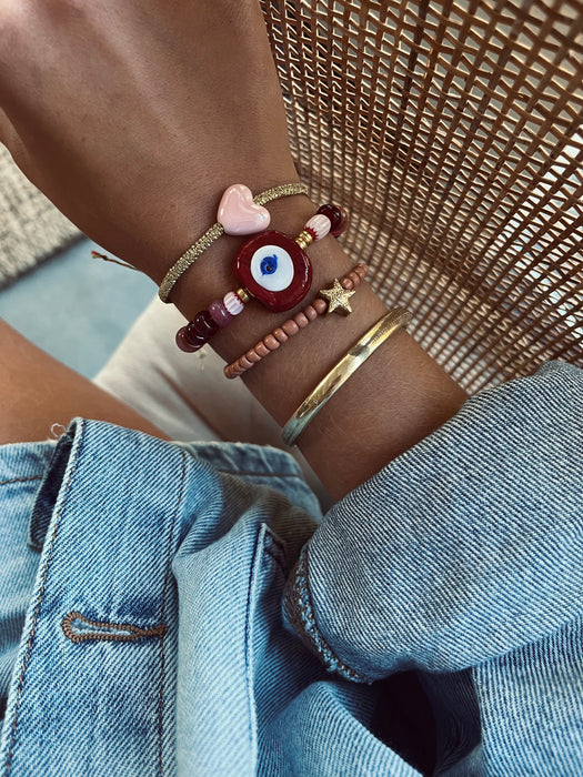 Red eye bracelet
