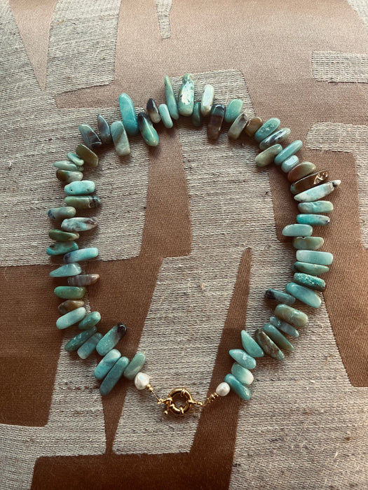 Green natural stone necklace