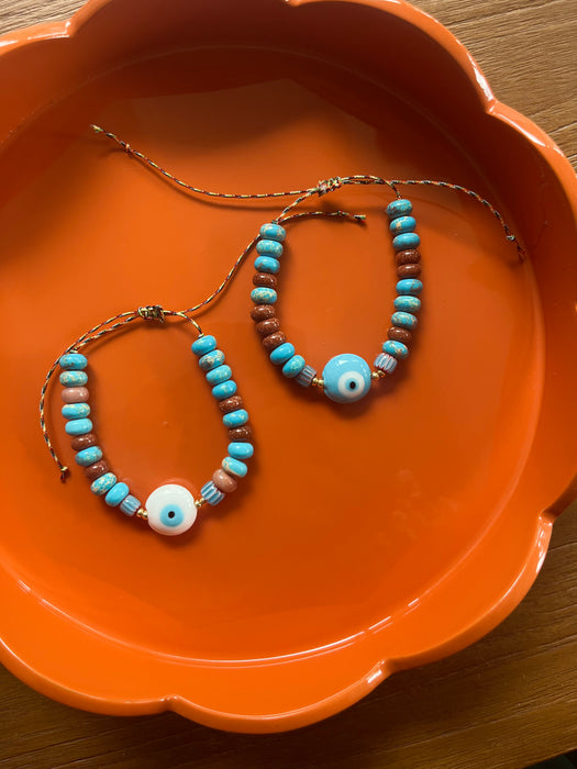 Eye bracelet