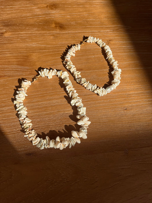 Shell chips necklace