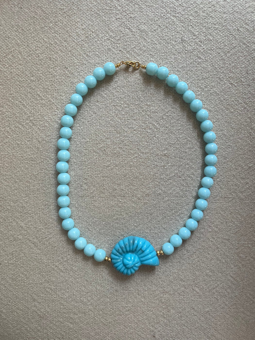 Shell necklace