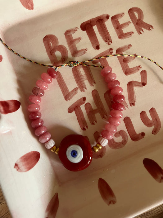 Red eye bracelet