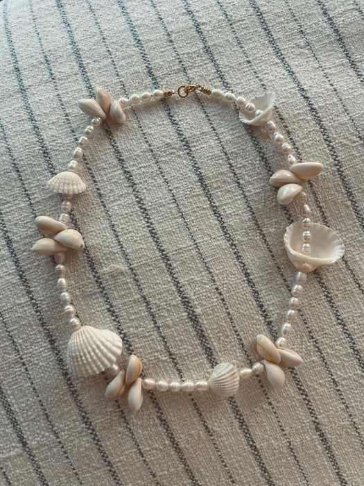 mini shell necklace | Pearl