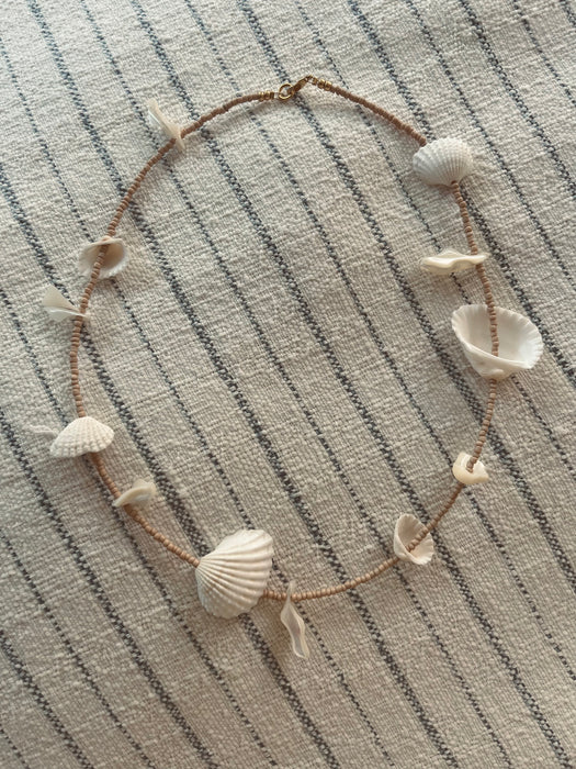 Mini shell necklace | Beige
