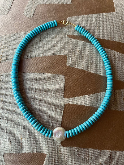 Turquoise necklace with pearl