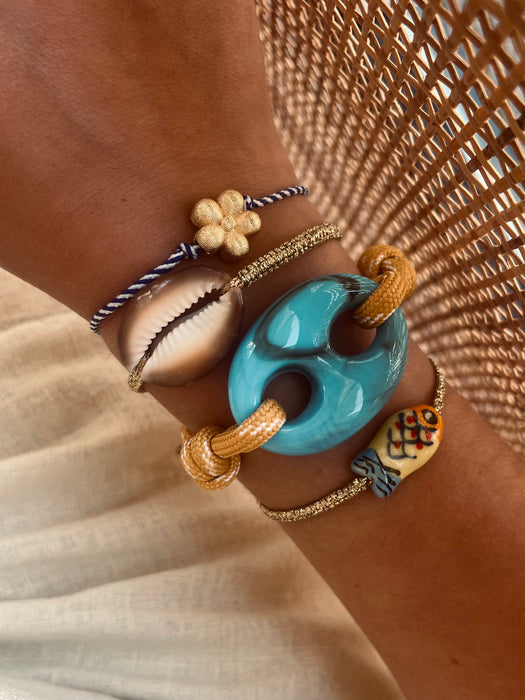 Golden flower bracelet