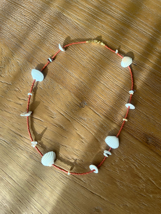 Mini shell necklace