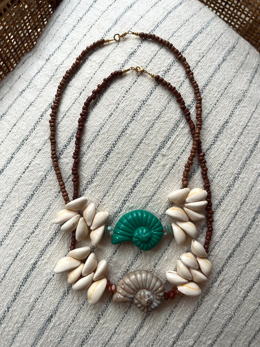 Big shell necklace green