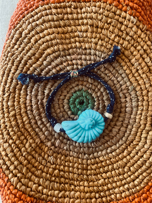 Shell bracelet | Blue