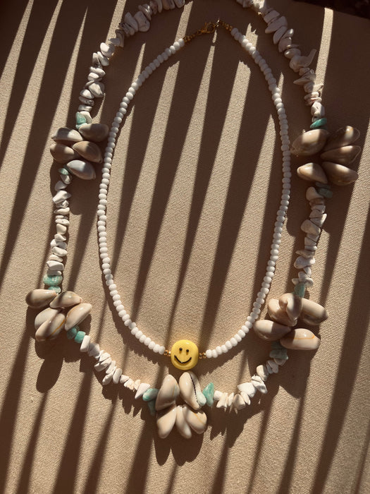 White chipstone shell necklace